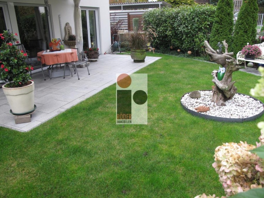 Neuwertig – Zentrumsnah – Großzügig und mit eigenem Garten, 88255 Baienfurt, Terrassenwohnung