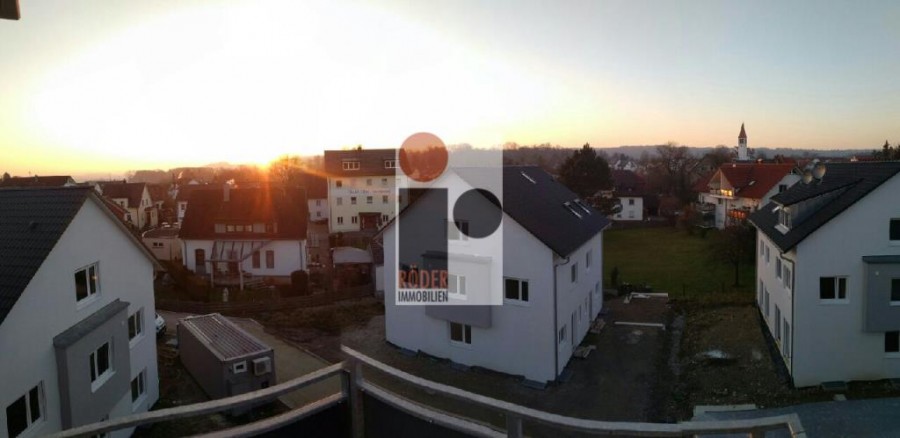 2-Zimmerneubauwohnungen im obersten Stockwerk eines 8-Familienhauses mitten in Mochenwangen, 88284 Wolpertswende-Mochenwangen, Penthousewohnung