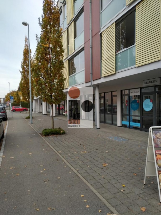 Büro oder Dienstleistungsfläche in werbewirksamer Lage von Ravensburg Süd, 88214 Ravensburg, Bürohaus