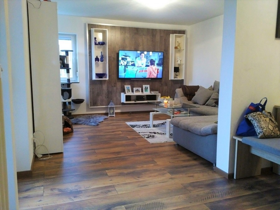 Modernisierte und gut vermietete 2,5-Zimmerwohnung im obersten Stockwerk, 88213 Ravensburg, Etagenwohnung