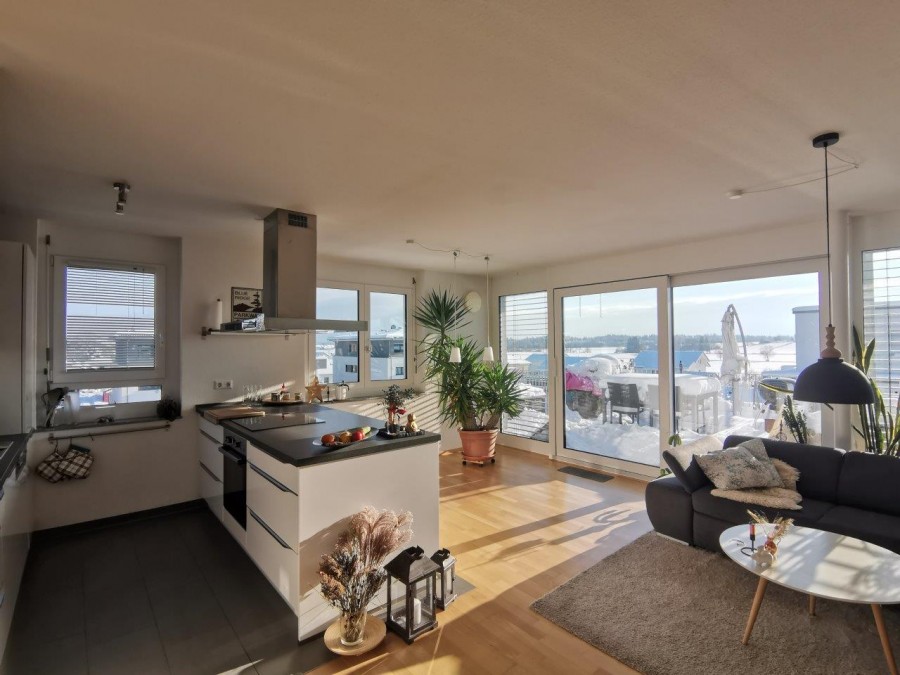 Kompakte 3-Zimmer Penthouse Wohnung mit schönem Ausblick am Südende von Markdorf, 88677 Markdorf, Penthousewohnung